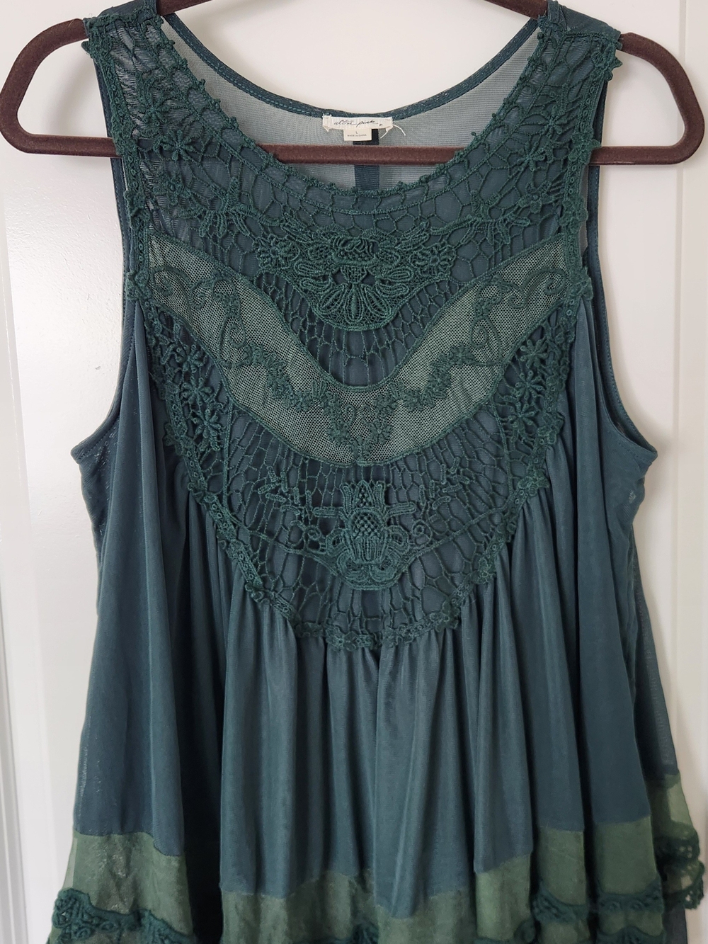 Emerald Green Tank W/Lace Details